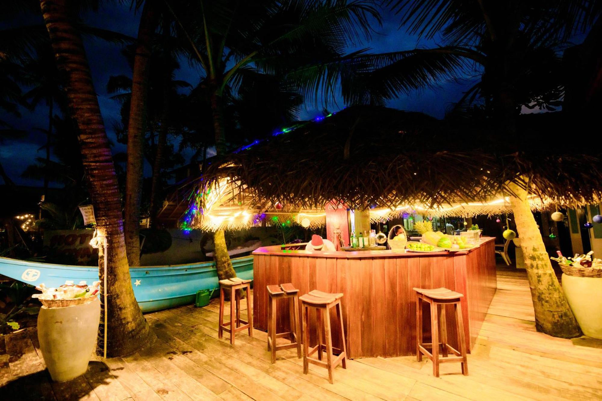 Royal Beach Hotel & Restaurant Hikkaduwa Buitenkant foto