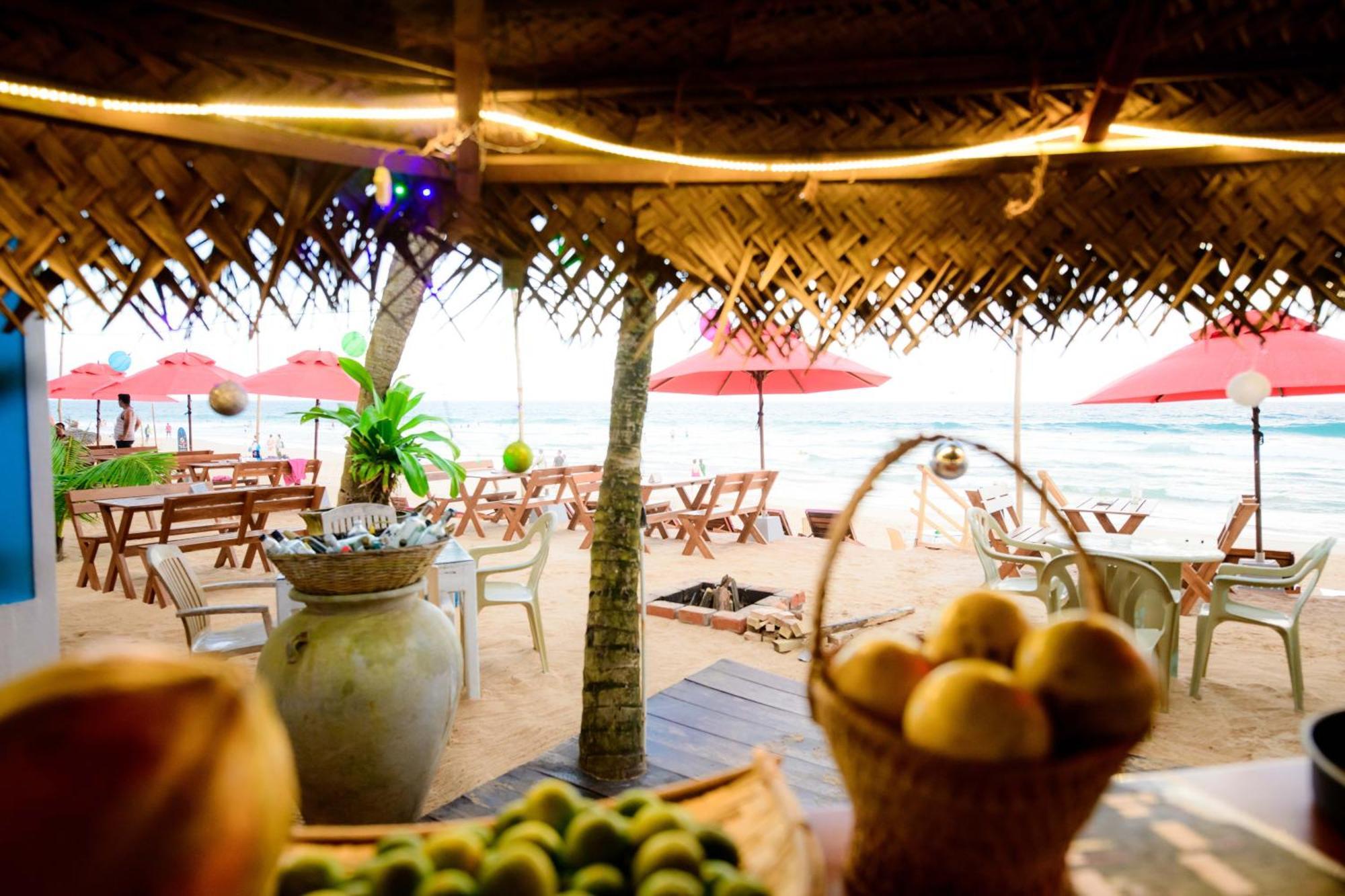 Royal Beach Hotel & Restaurant Hikkaduwa Buitenkant foto