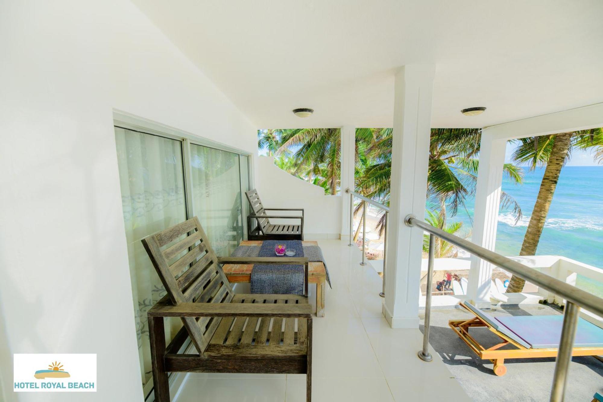Royal Beach Hotel & Restaurant Hikkaduwa Buitenkant foto