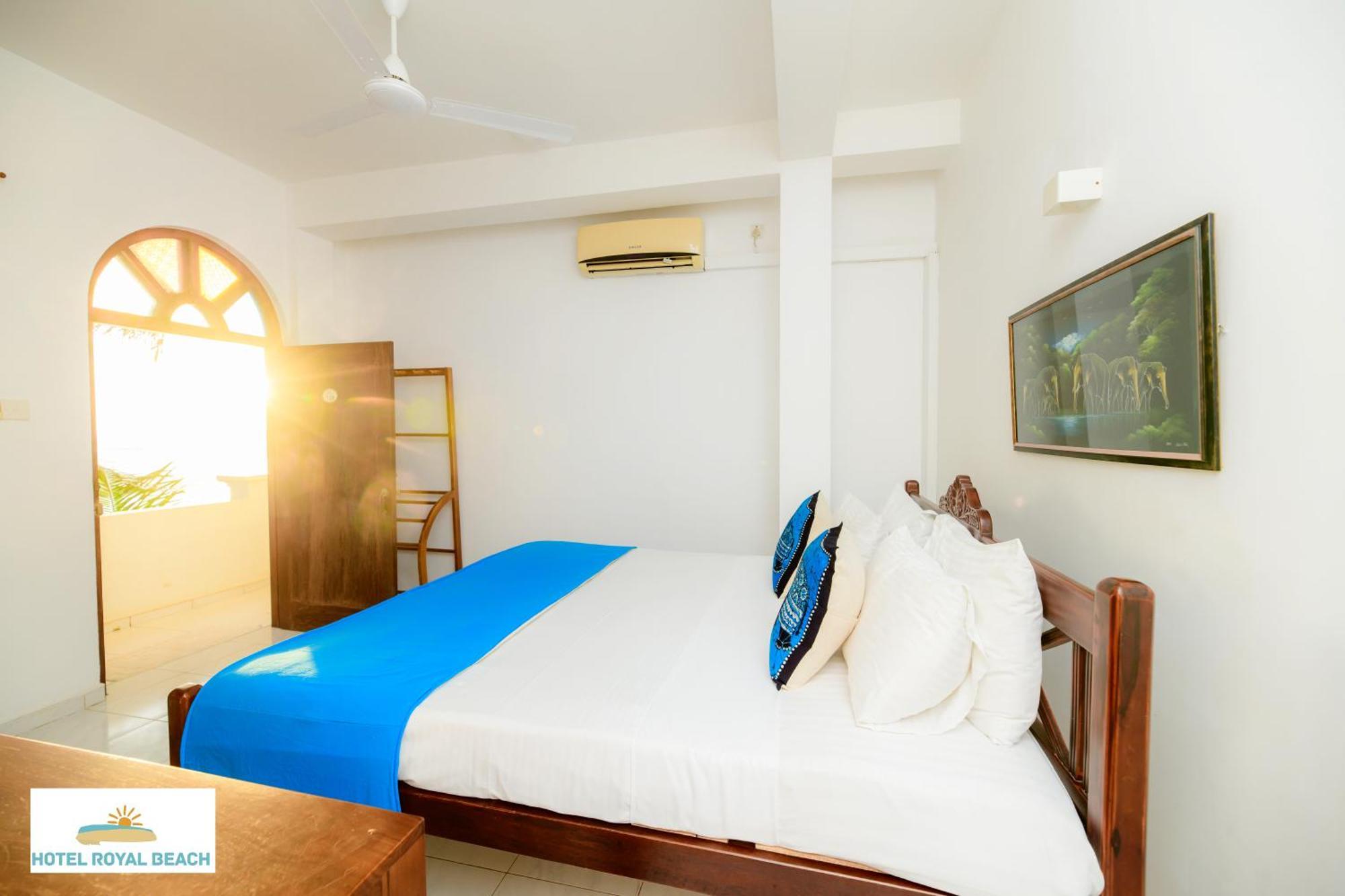 Royal Beach Hotel & Restaurant Hikkaduwa Buitenkant foto