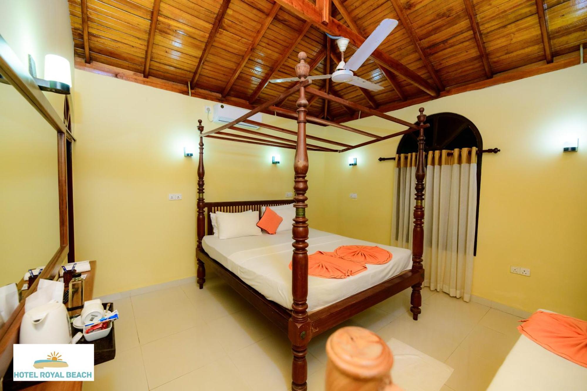 Royal Beach Hotel & Restaurant Hikkaduwa Buitenkant foto