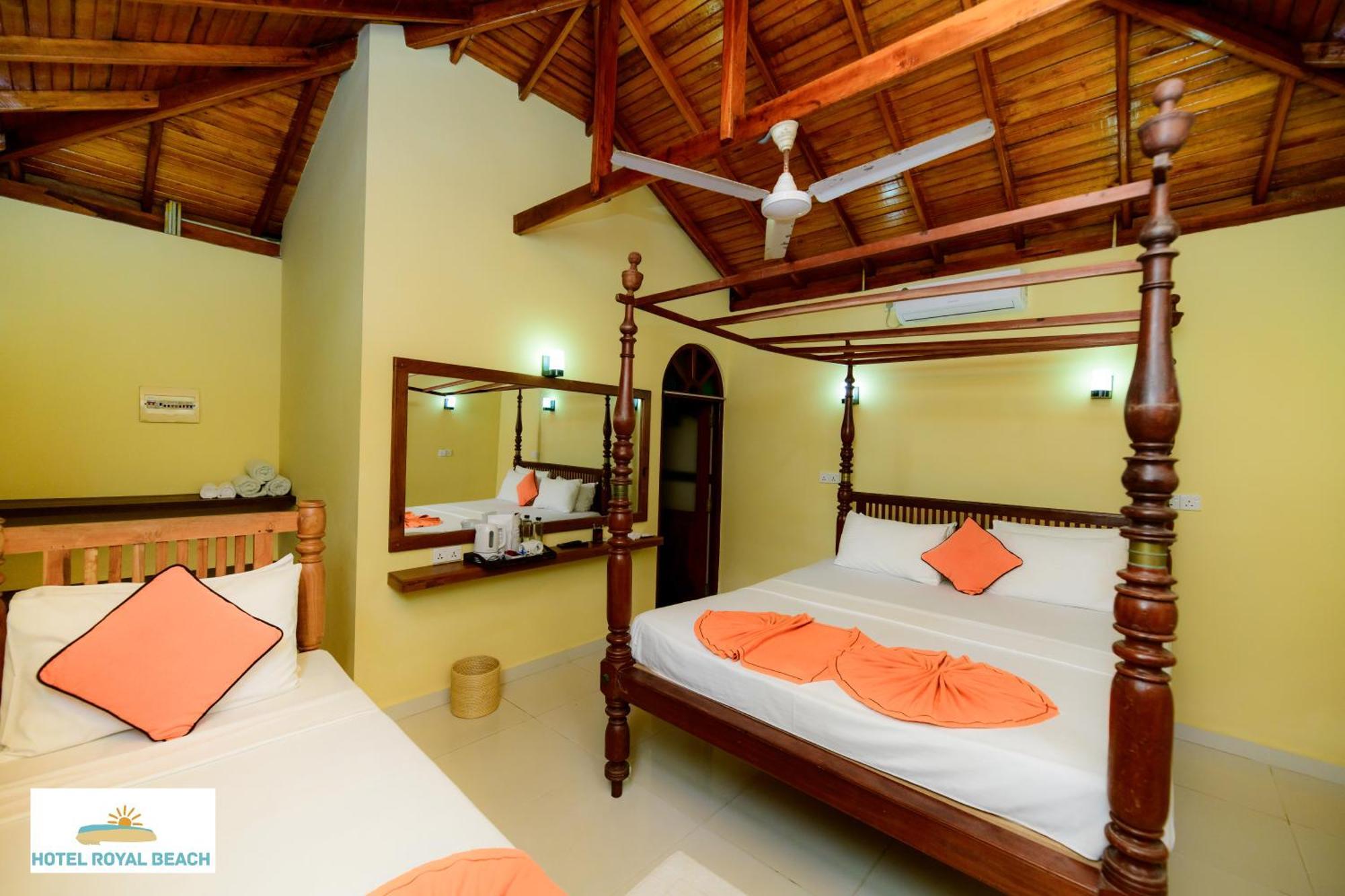 Royal Beach Hotel & Restaurant Hikkaduwa Buitenkant foto